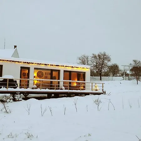 Ranch 66 - Moderni Tiny House Black Swallow Ve Stylu Route 66 Se Saunou A Bazenem Trsice Exterior photo