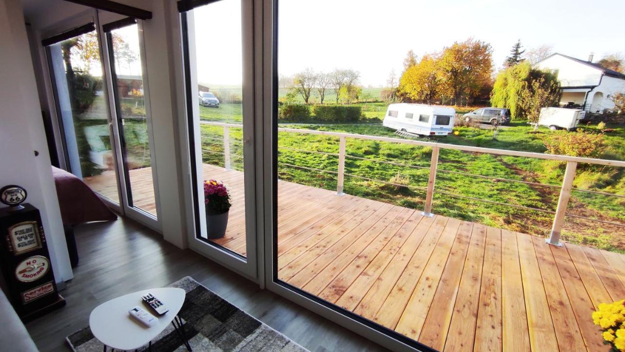 Ranch 66 - Moderni Tiny House Black Swallow Ve Stylu Route 66 Se Saunou A Bazenem