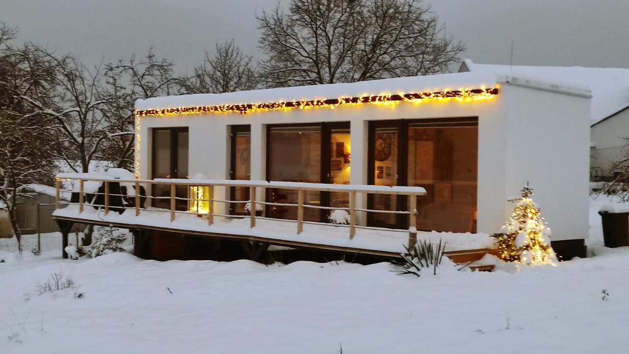 Hébergement de vacances Ranch 66 - Moderni Tiny House Black Swallow Ve Stylu Route 66 Se Saunou A Bazenem Tršice