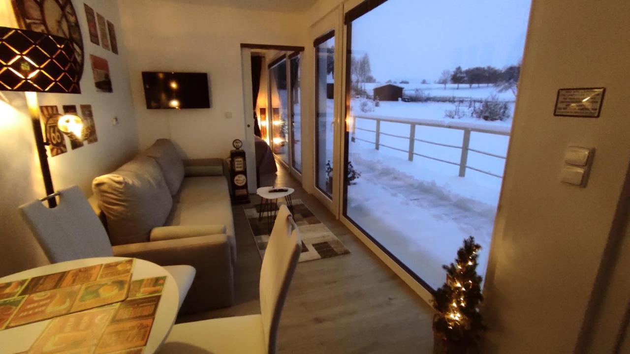 Ranch 66 - Moderni Tiny House Black Swallow Ve Stylu Route 66 Se Saunou A Bazenem * Trsice